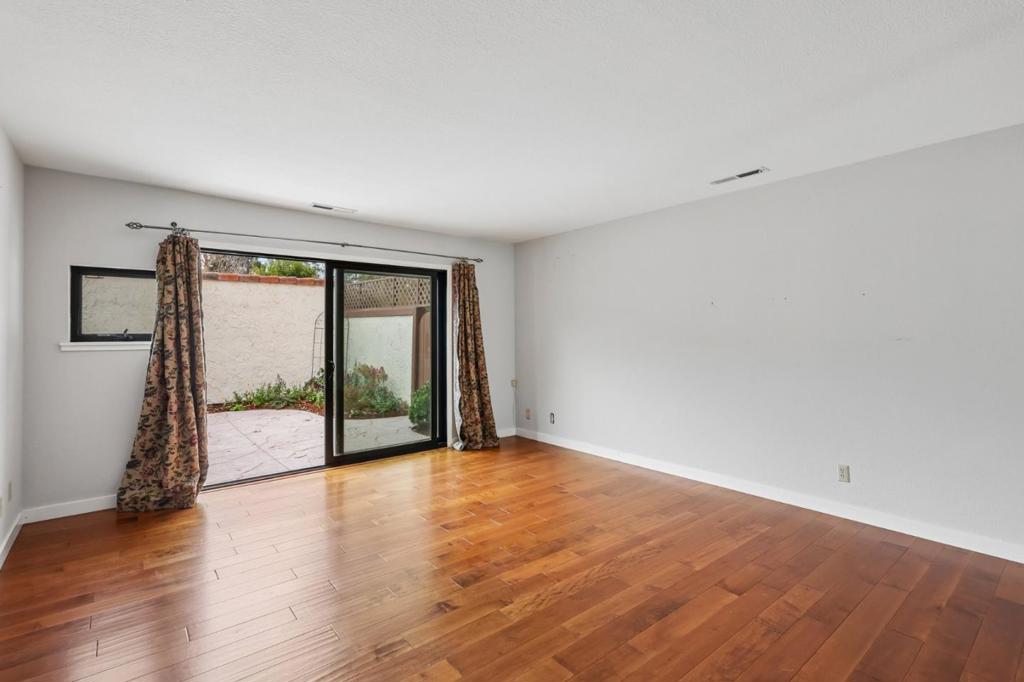 1712 Escalona Drive Property Photo 19