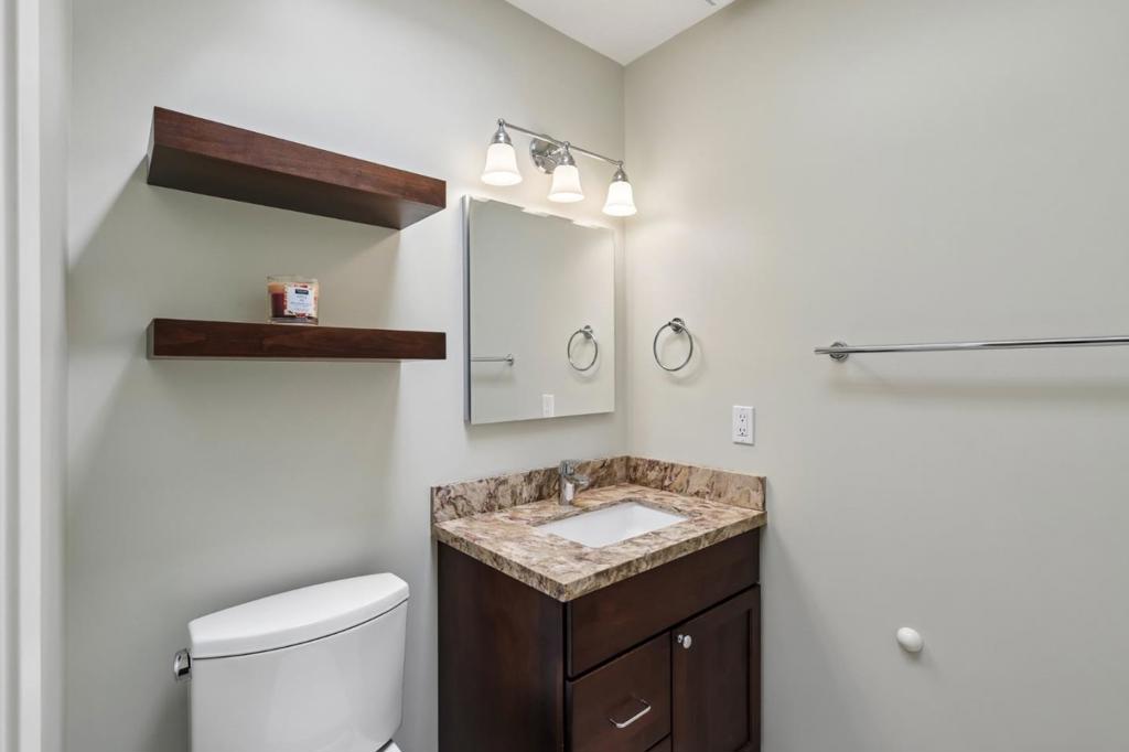 1712 Escalona Drive Property Photo 23