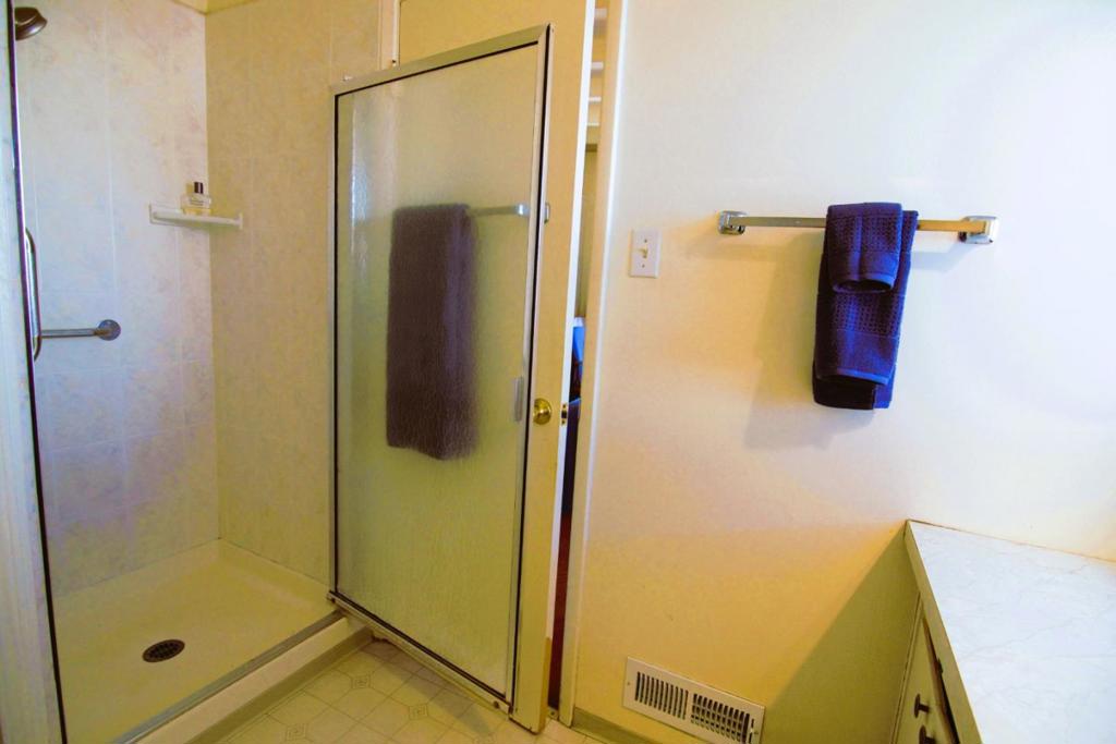 3523 Elmhurst Avenue Property Photo 42