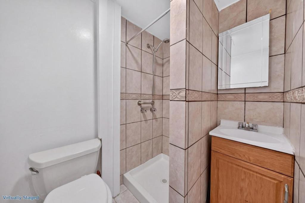 2347 E 17th Street Property Photo 18