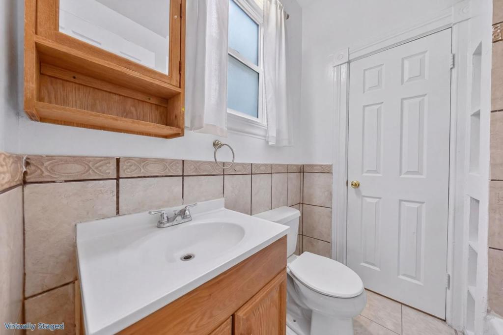 2347 E 17th Street Property Photo 19