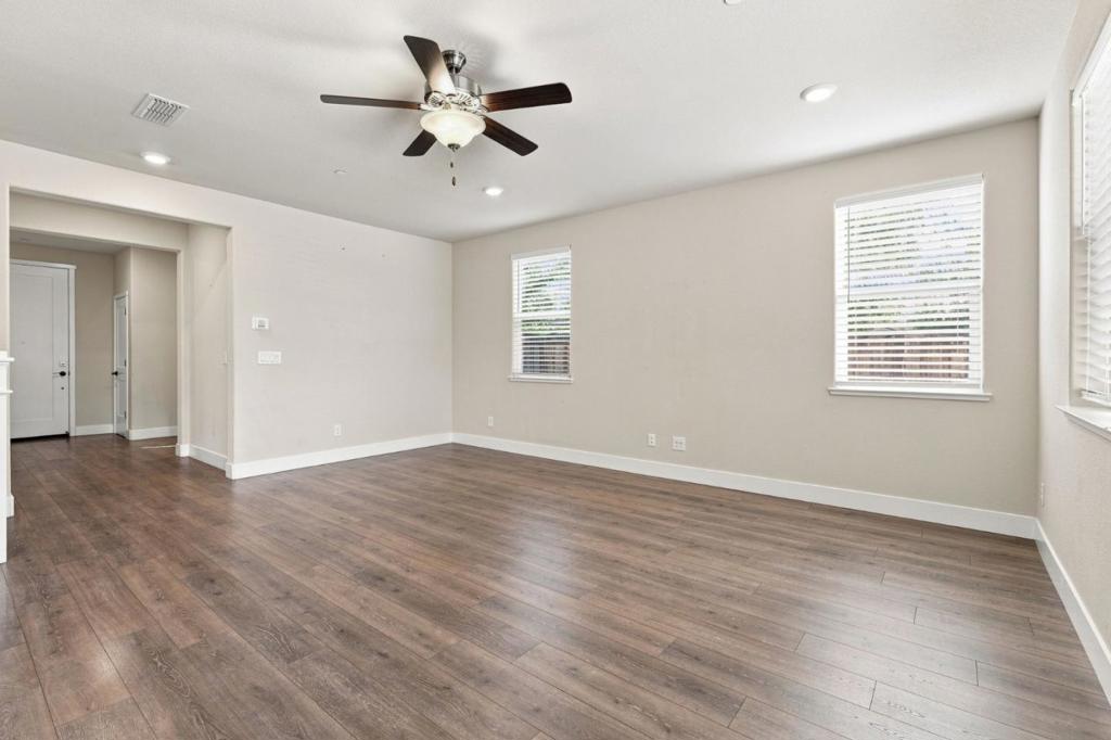 10068 Carinata Drive Property Photo 6
