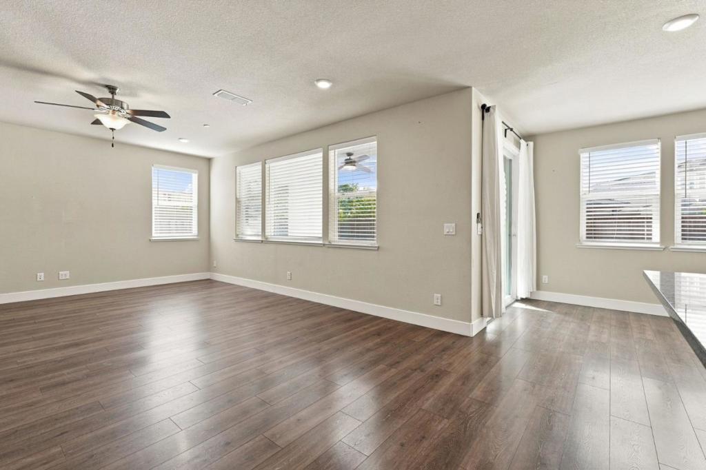 10068 Carinata Drive Property Photo 8