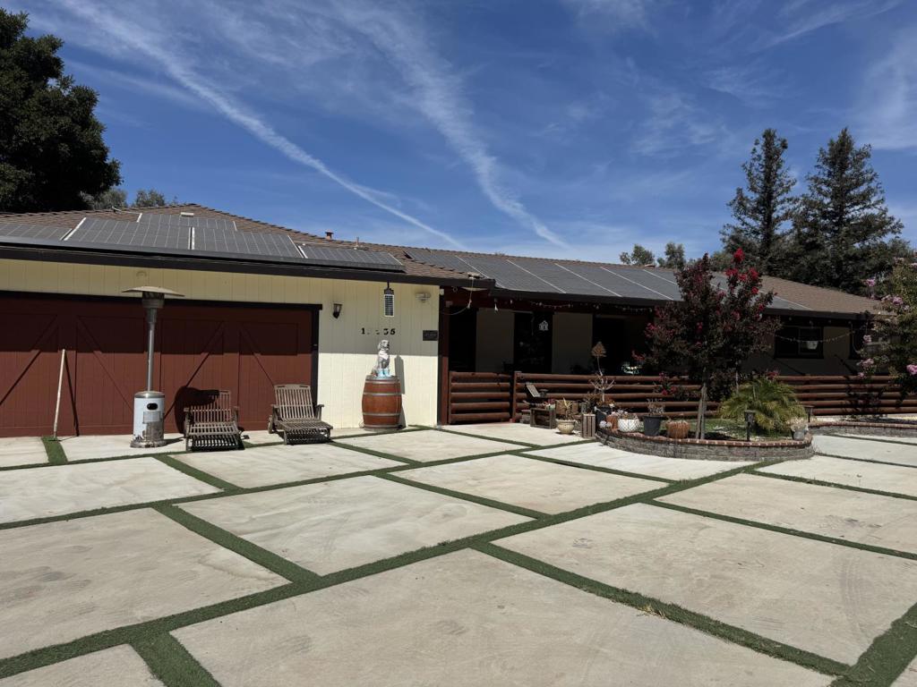 12235 Foothill Avenue Property Photo 4