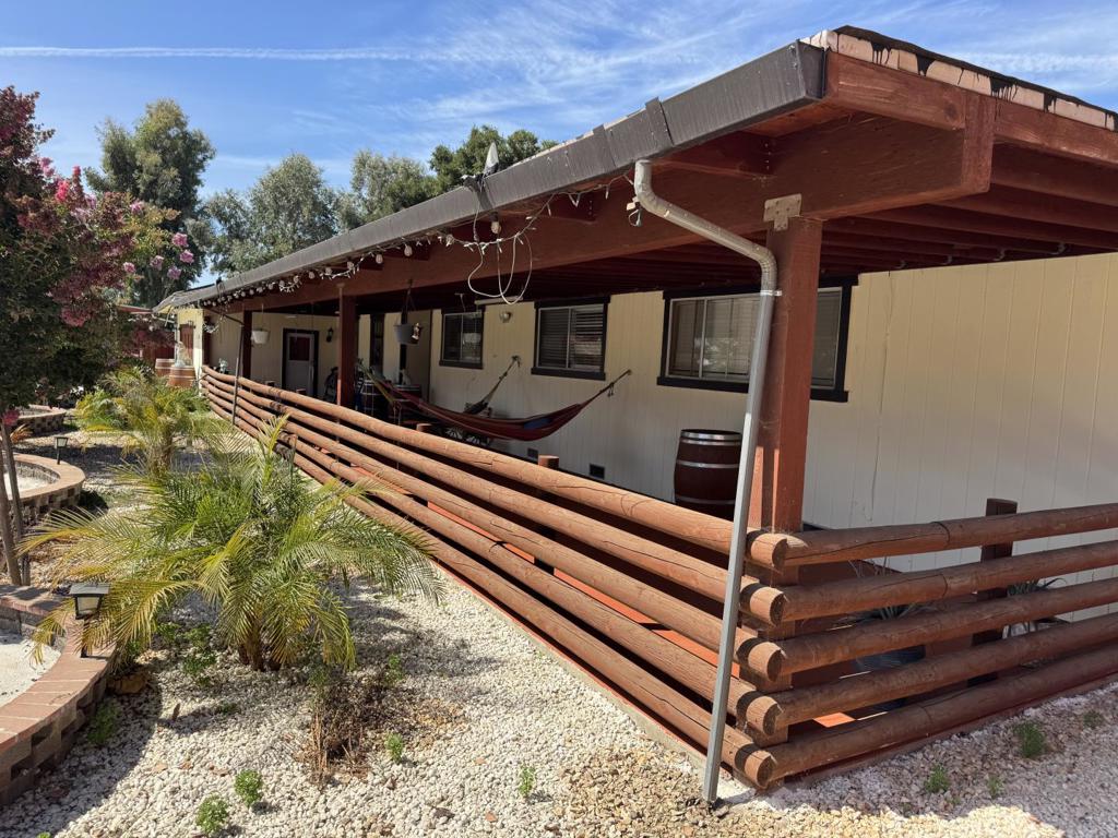 12235 Foothill Avenue Property Photo 5