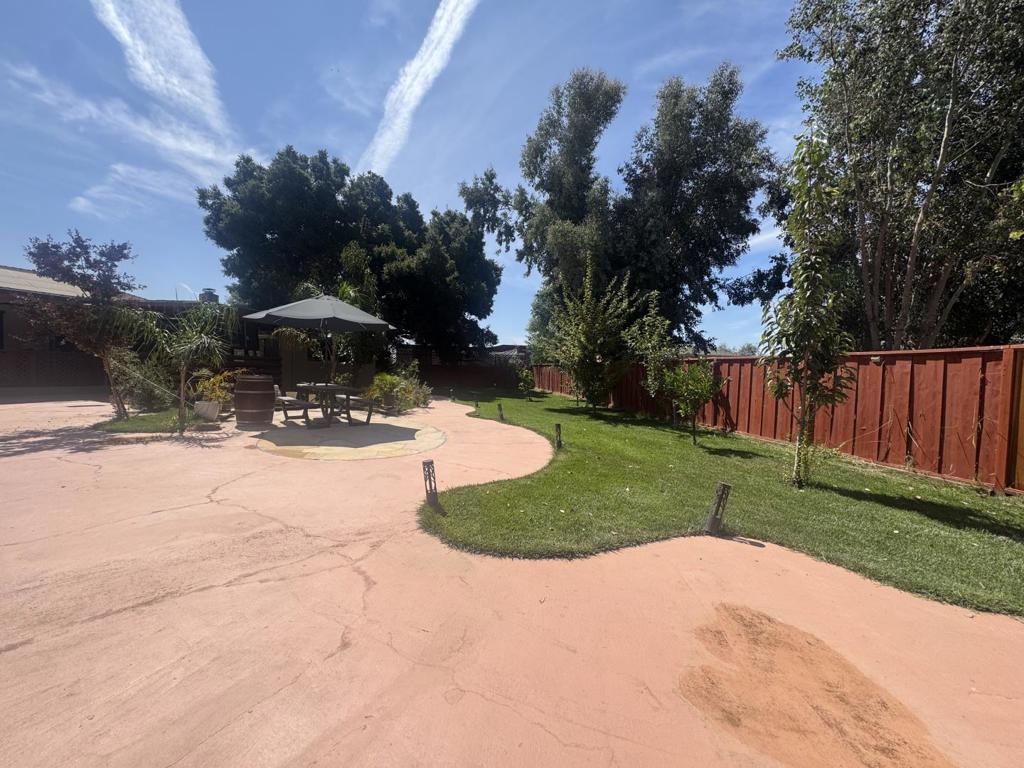 12235 Foothill Avenue Property Photo 11