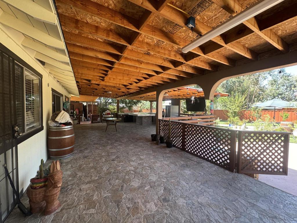 12235 Foothill Avenue Property Photo 17