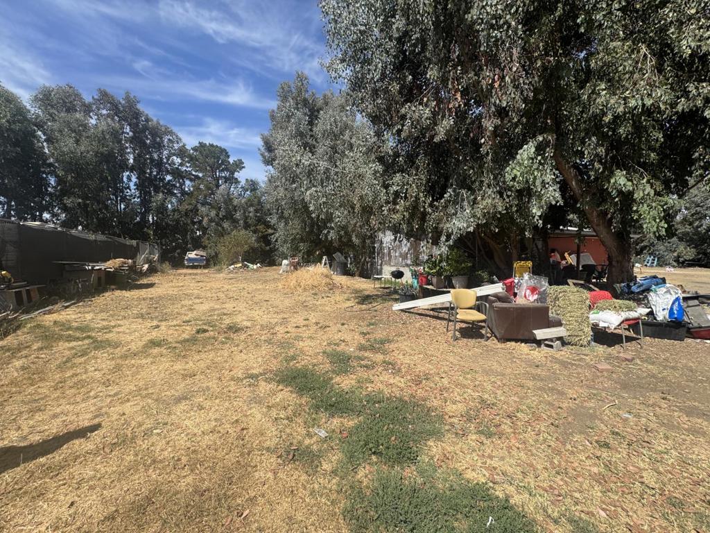 12235 Foothill Avenue Property Photo 20