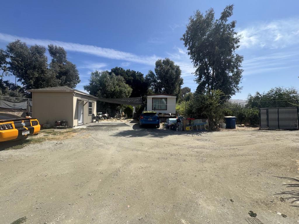 12235 Foothill Avenue Property Photo 22