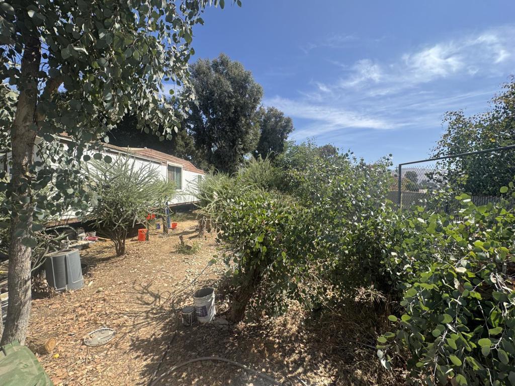 12235 Foothill Avenue Property Photo 23