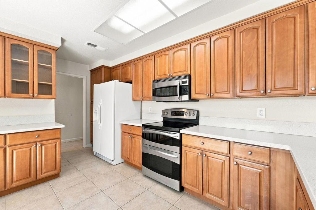 3180 Argonaut Avenue Property Photo 6