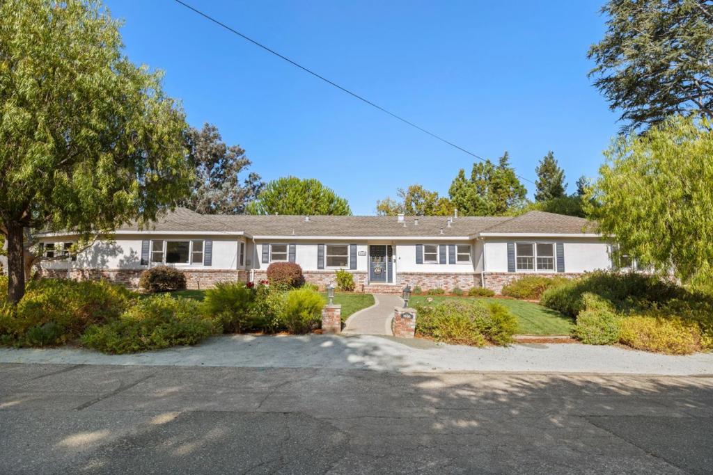 1666 Jolly Court