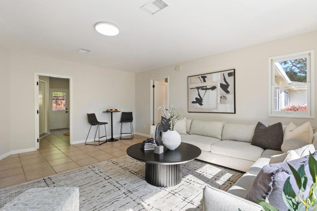 1666 Jolly Court Property Photo 14