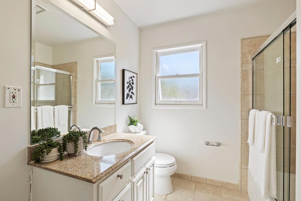 1666 Jolly Court Property Photo 16