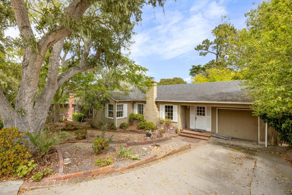 1123 Seaview Avenue Property Photo 1