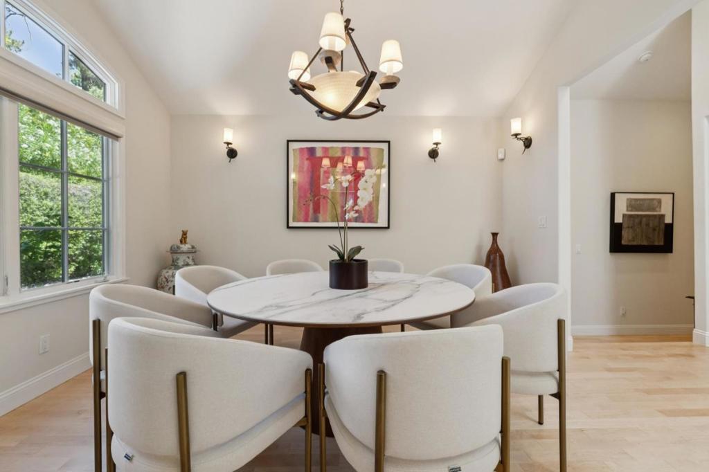 61 Lloyden Drive Property Photo 24