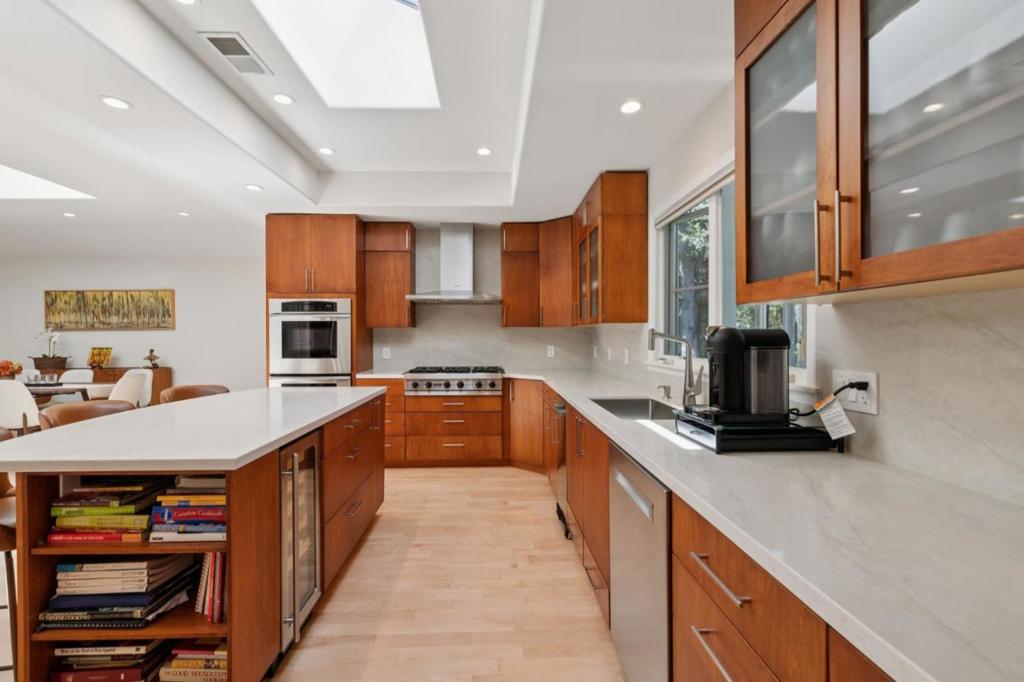 61 Lloyden Drive Property Photo 32