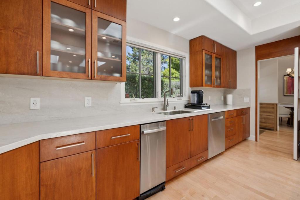 61 Lloyden Drive Property Photo 34