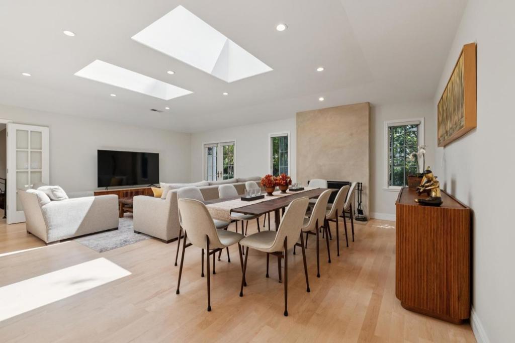 61 Lloyden Drive Property Photo 36