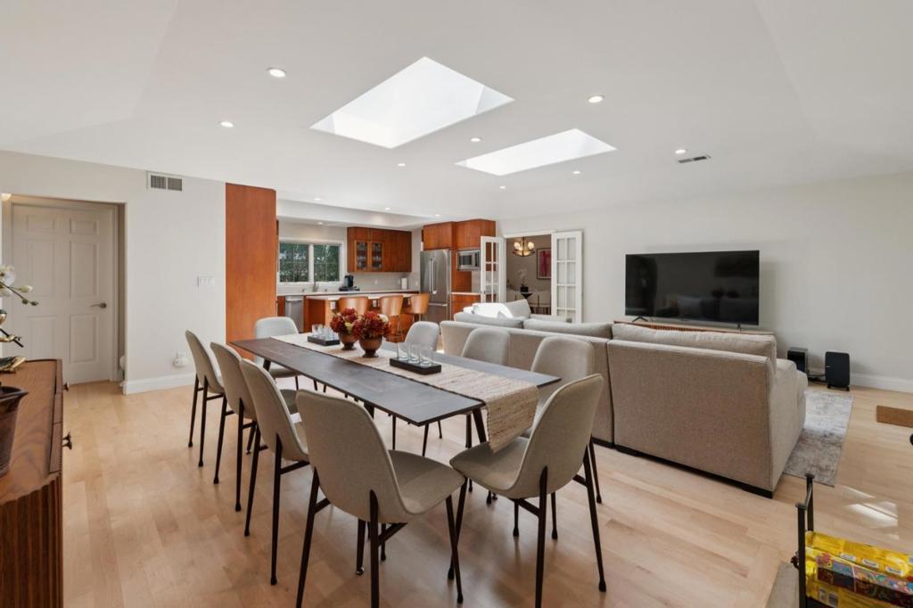61 Lloyden Drive Property Photo 38