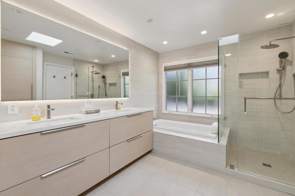 61 Lloyden Drive Property Photo 44