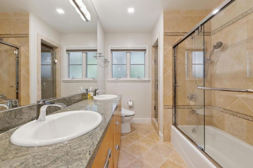 61 Lloyden Drive Property Photo 62