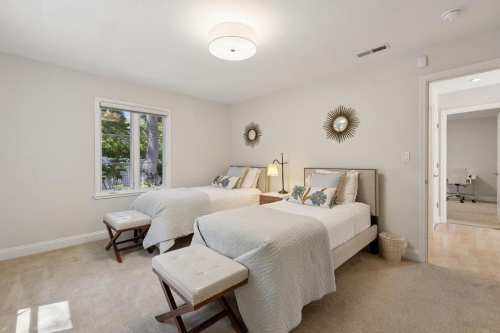 61 Lloyden Drive Property Photo 64