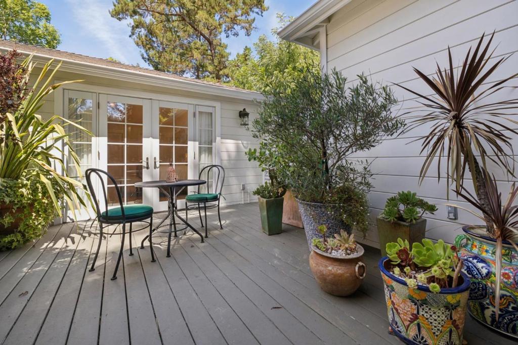 61 Lloyden Drive Property Photo 67