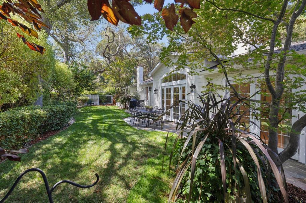 61 Lloyden Drive Property Photo 71