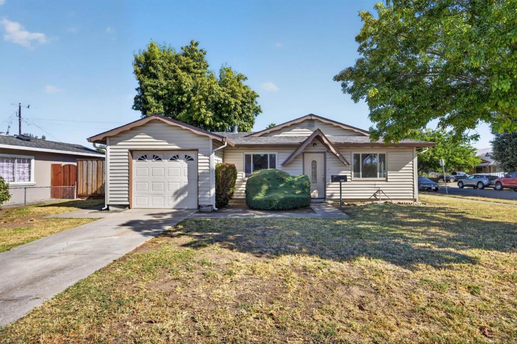 2720 Puccini Avenue Property Photo 1