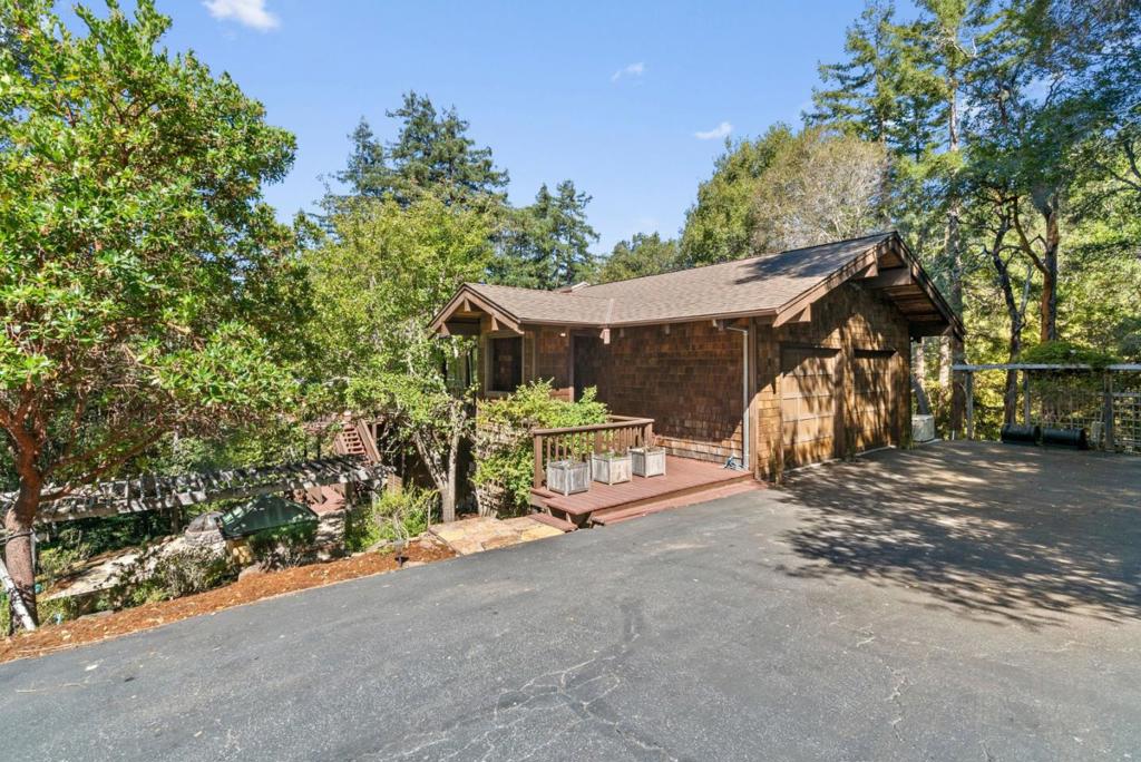 301 Canyon Oaks Property Photo 44