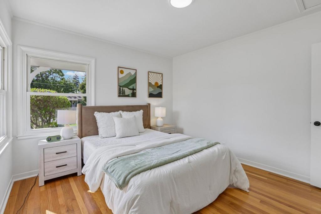 1054 Thornton Way Property Photo 21
