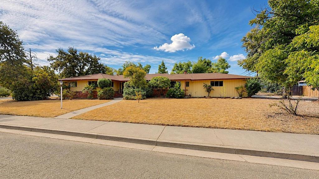 925 5th Street Property Photo 2