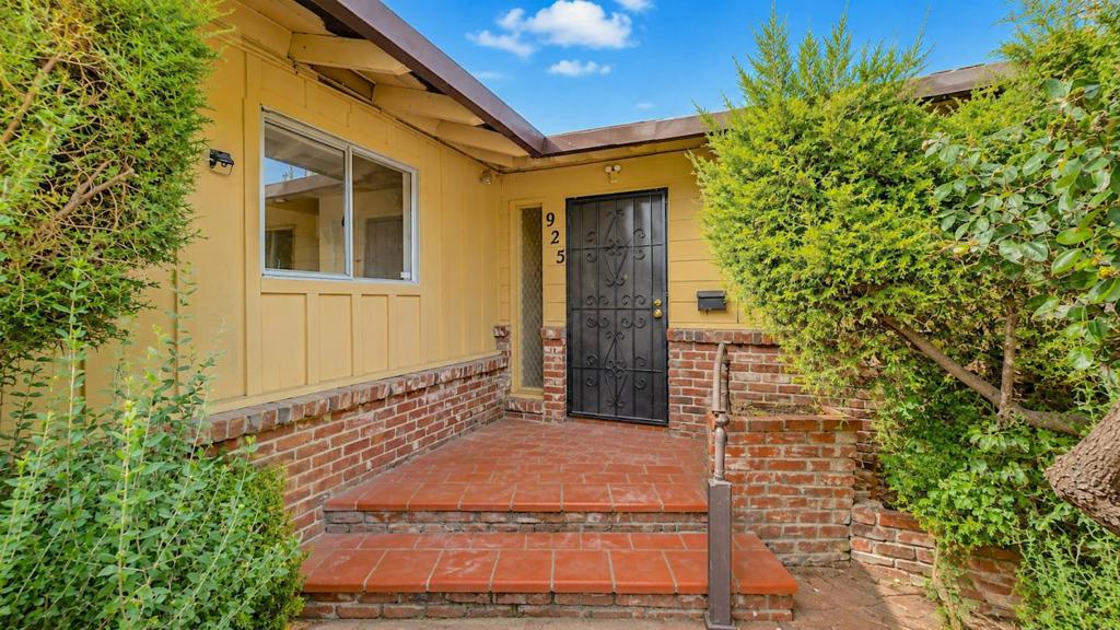 925 5th Street Property Photo 5