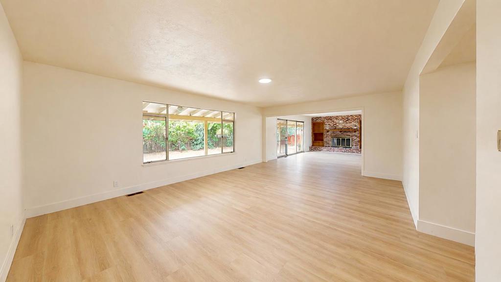 925 5th Street Property Photo 8