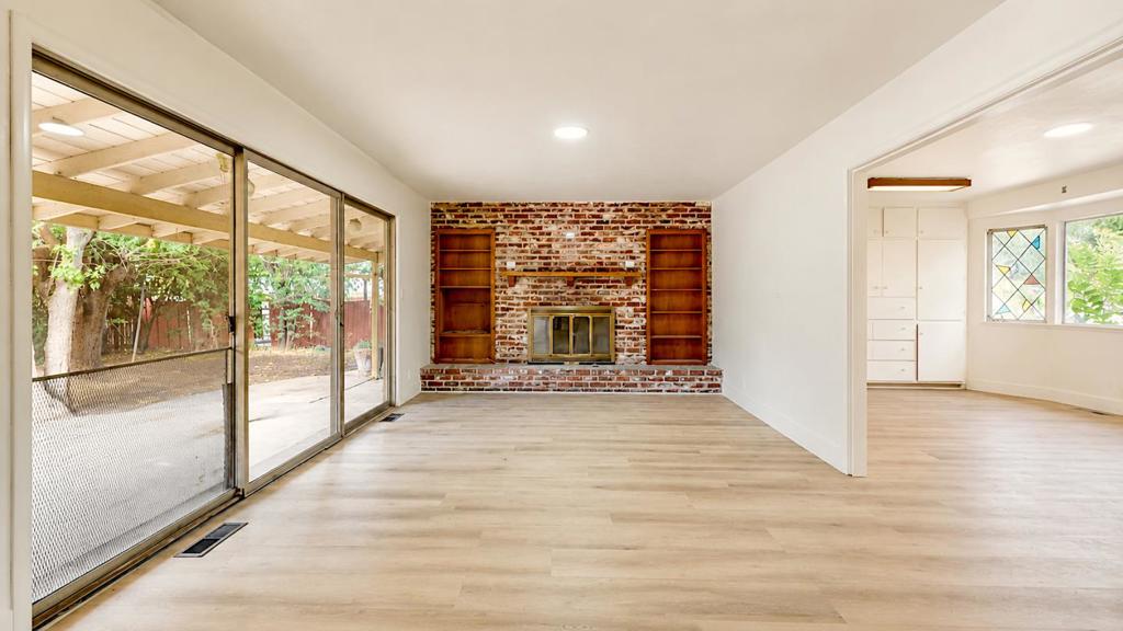 925 5th Street Property Photo 13