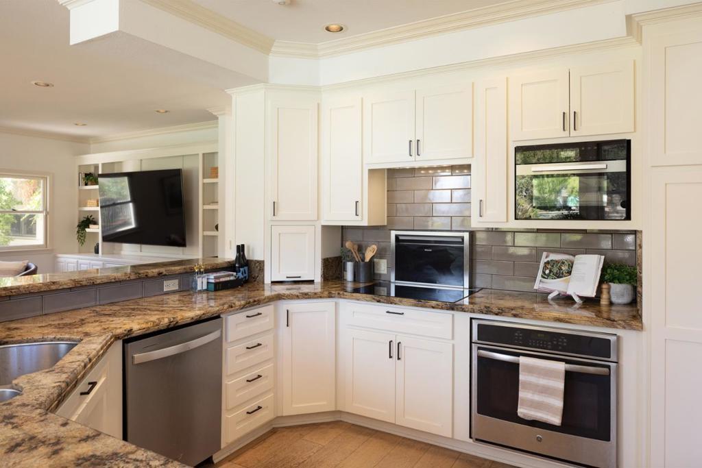 760 Del Valle Property Photo 11