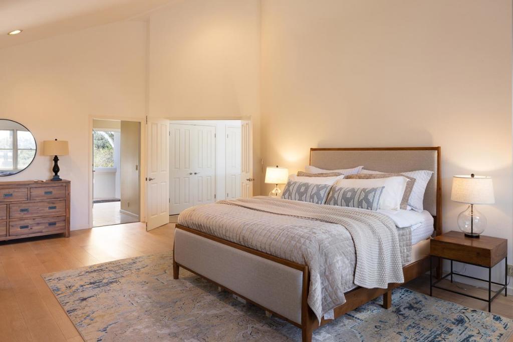 760 Del Valle Property Photo 23