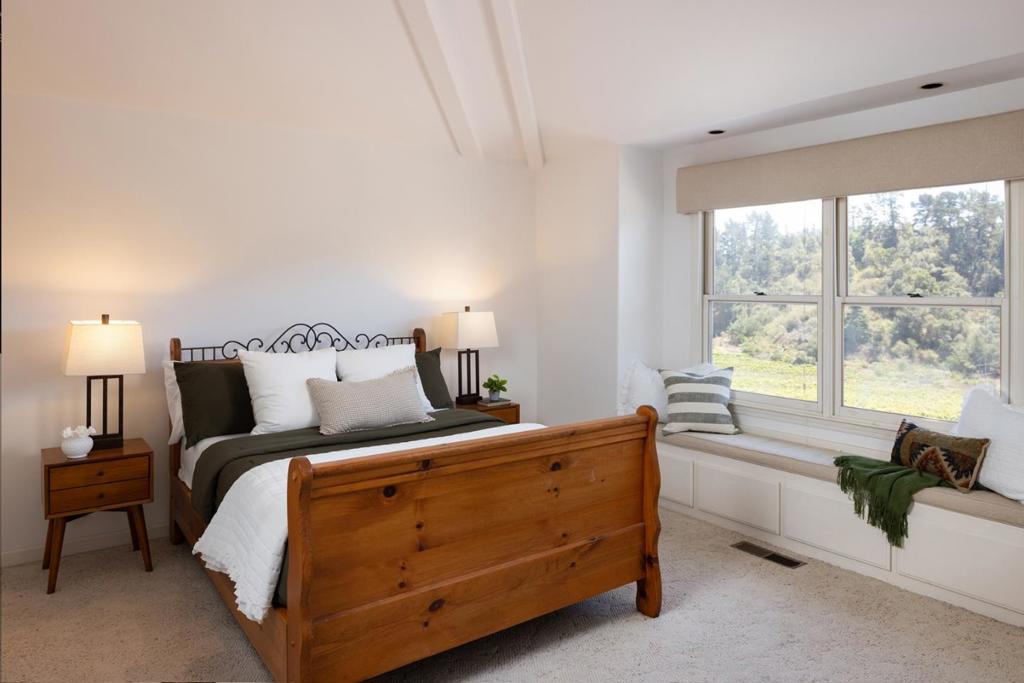 760 Del Valle Property Photo 30