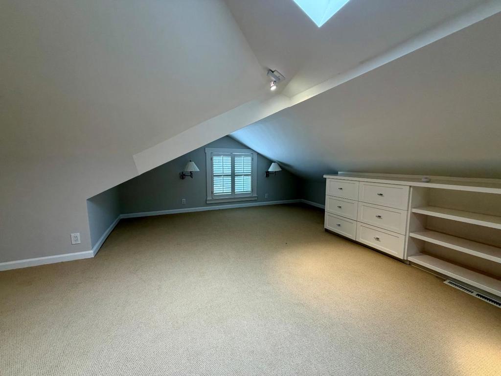634 College Avenue Property Photo 19