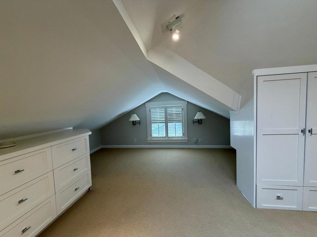 634 College Avenue Property Photo 20