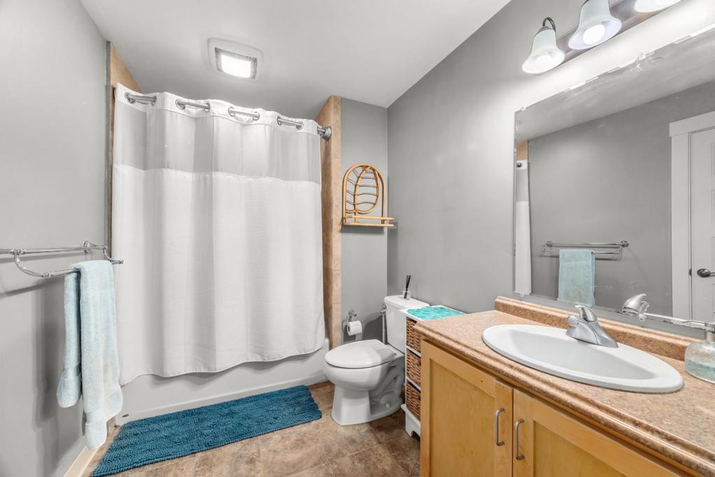 708 Frederick Street 202 Property Photo 12
