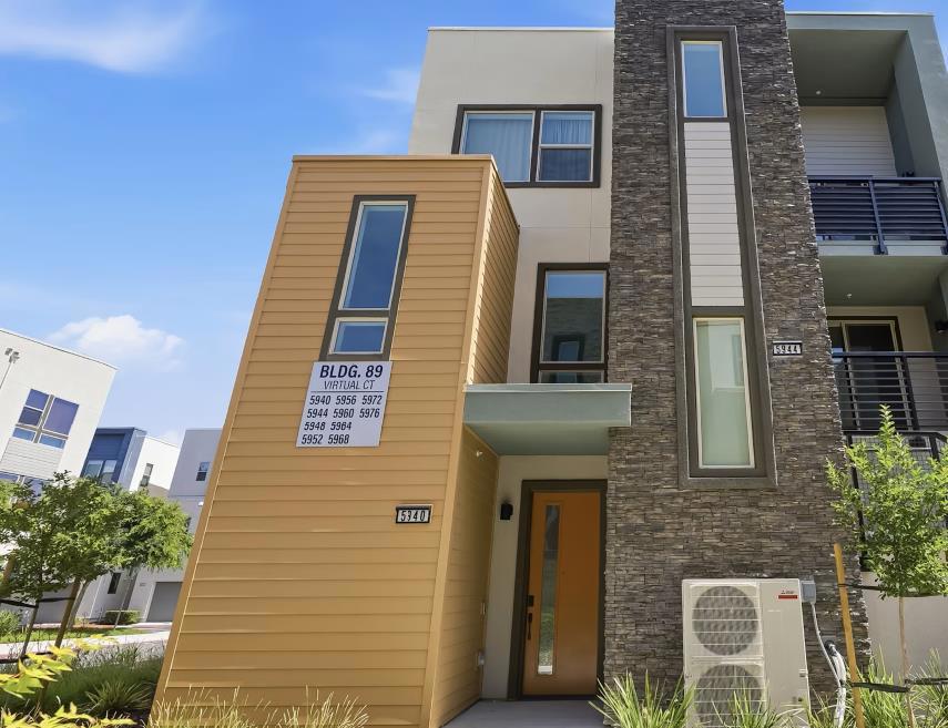 5940 Virtual Court Property Photo 1