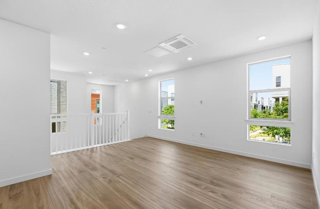 5940 Virtual Court Property Photo 4