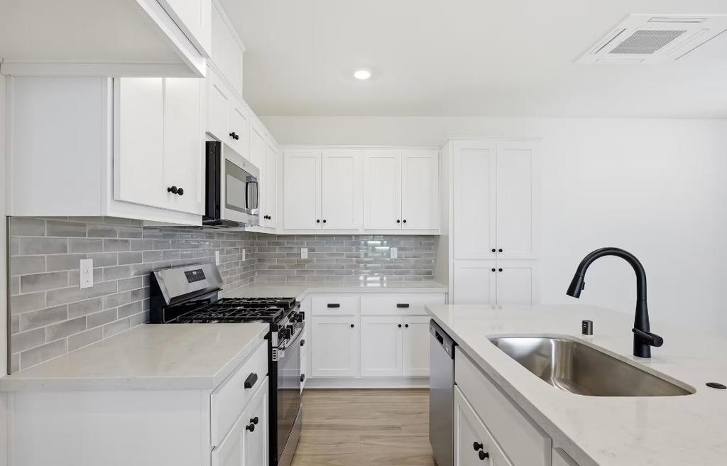 5940 Virtual Court Property Photo 7