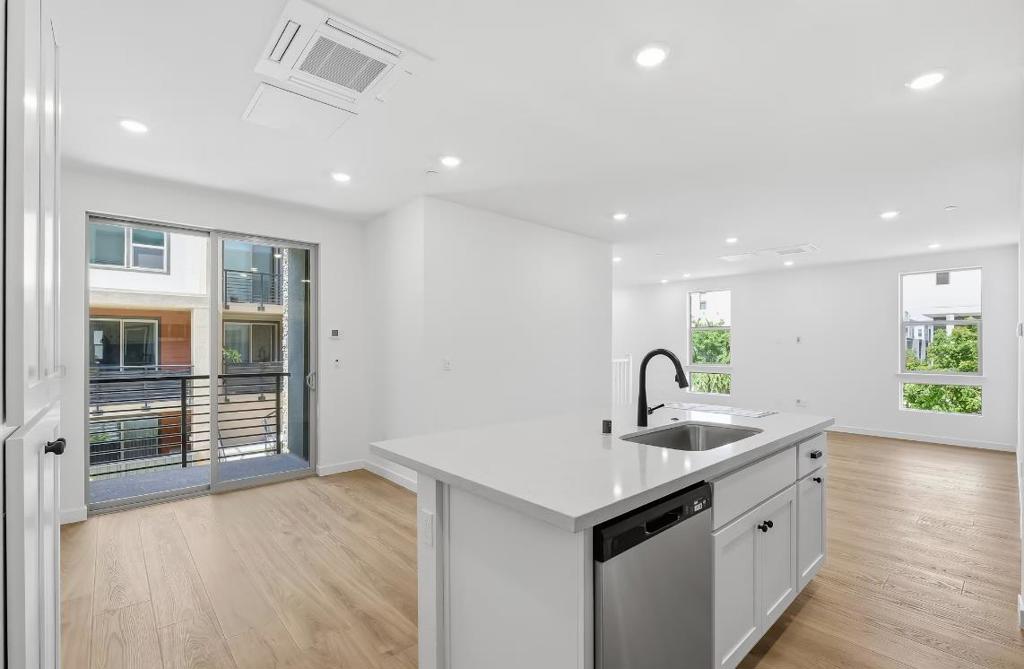 5940 Virtual Court Property Photo 8