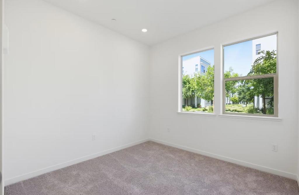 5940 Virtual Court Property Photo 12