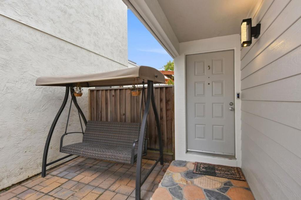 126 Mediterranean Avenue Property Photo 5