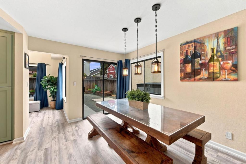 126 Mediterranean Avenue Property Photo 15