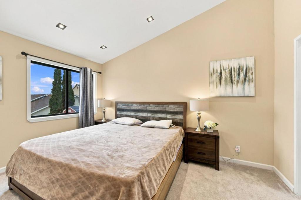 126 Mediterranean Avenue Property Photo 21